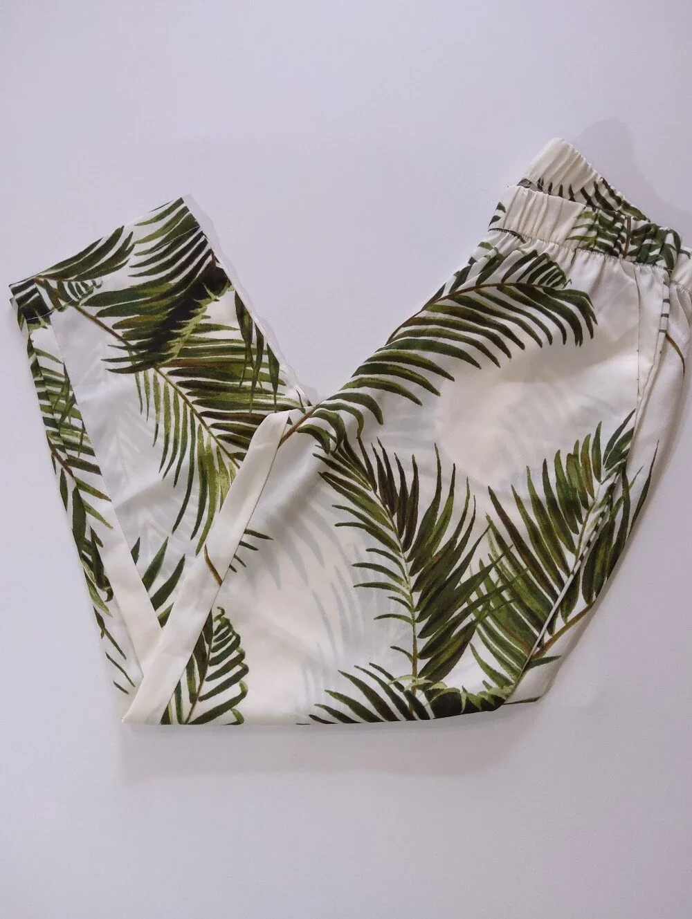 H&M Pants Womens Size 4 White Green‎ Tropical Palm Leaf High Rise Resortwear